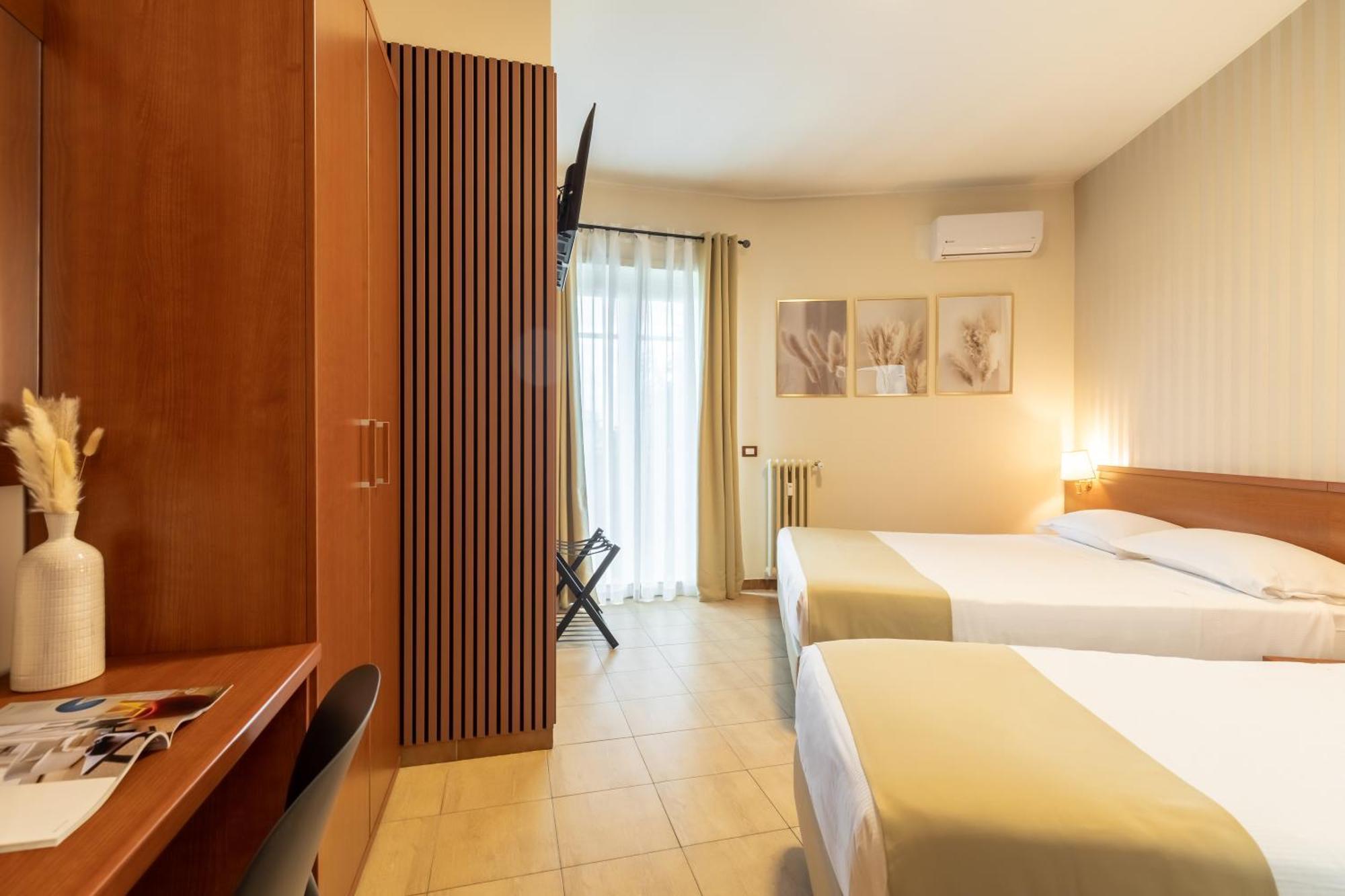 Albadomus Affittacamere O Guesthouse โรม ภายนอก รูปภาพ